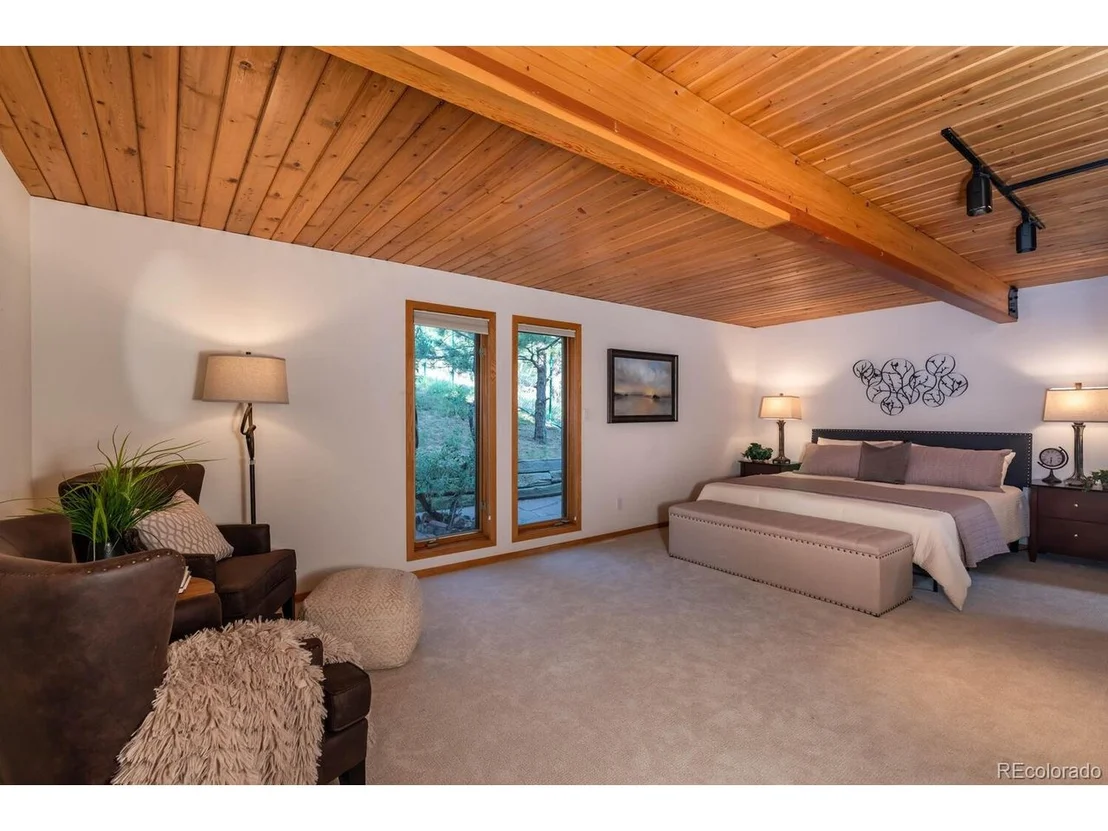 Photo of 2695 Linden Dr