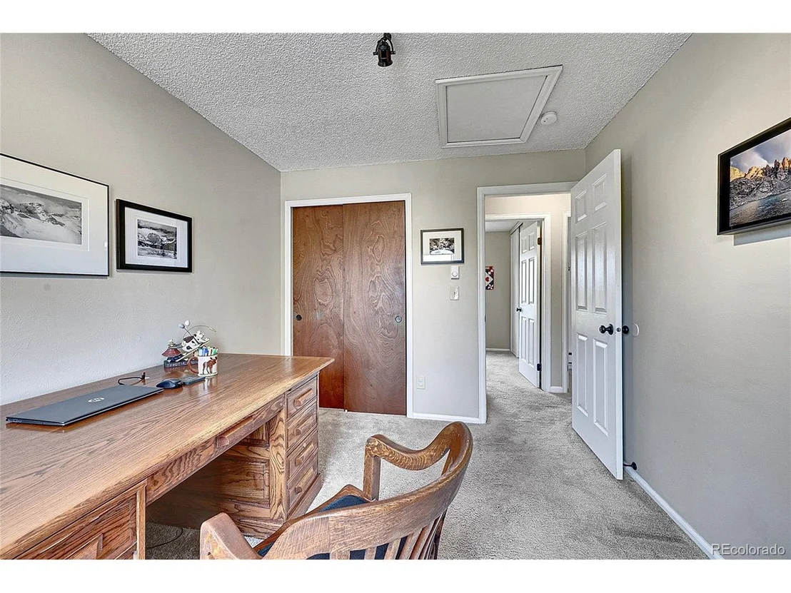 Photo of 1093 Lilac Cir