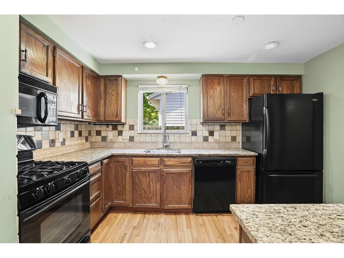 Photo of 1689 Geneva Cir