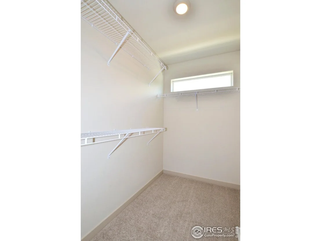 Photo of 521 Hillsview Dr