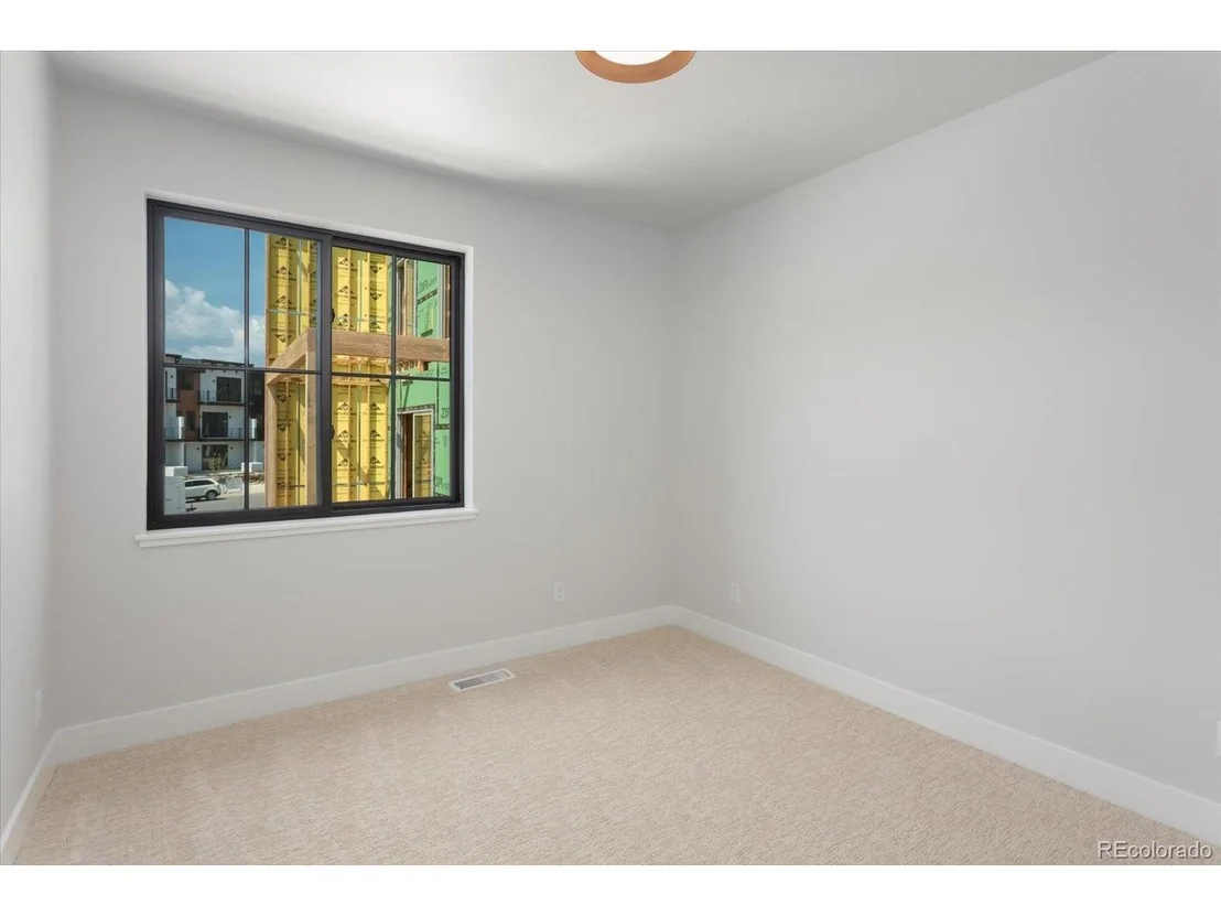 Photo of 115 Chase St