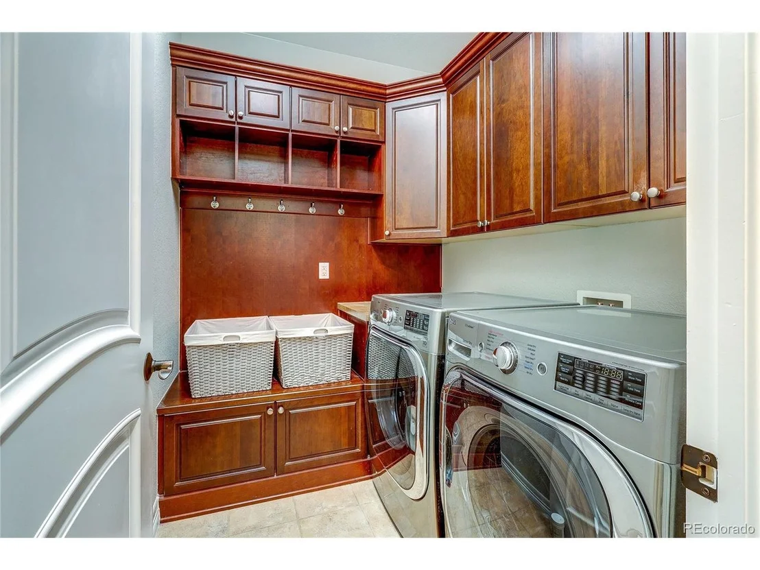Photo of 9591 Sunset Hill Dr