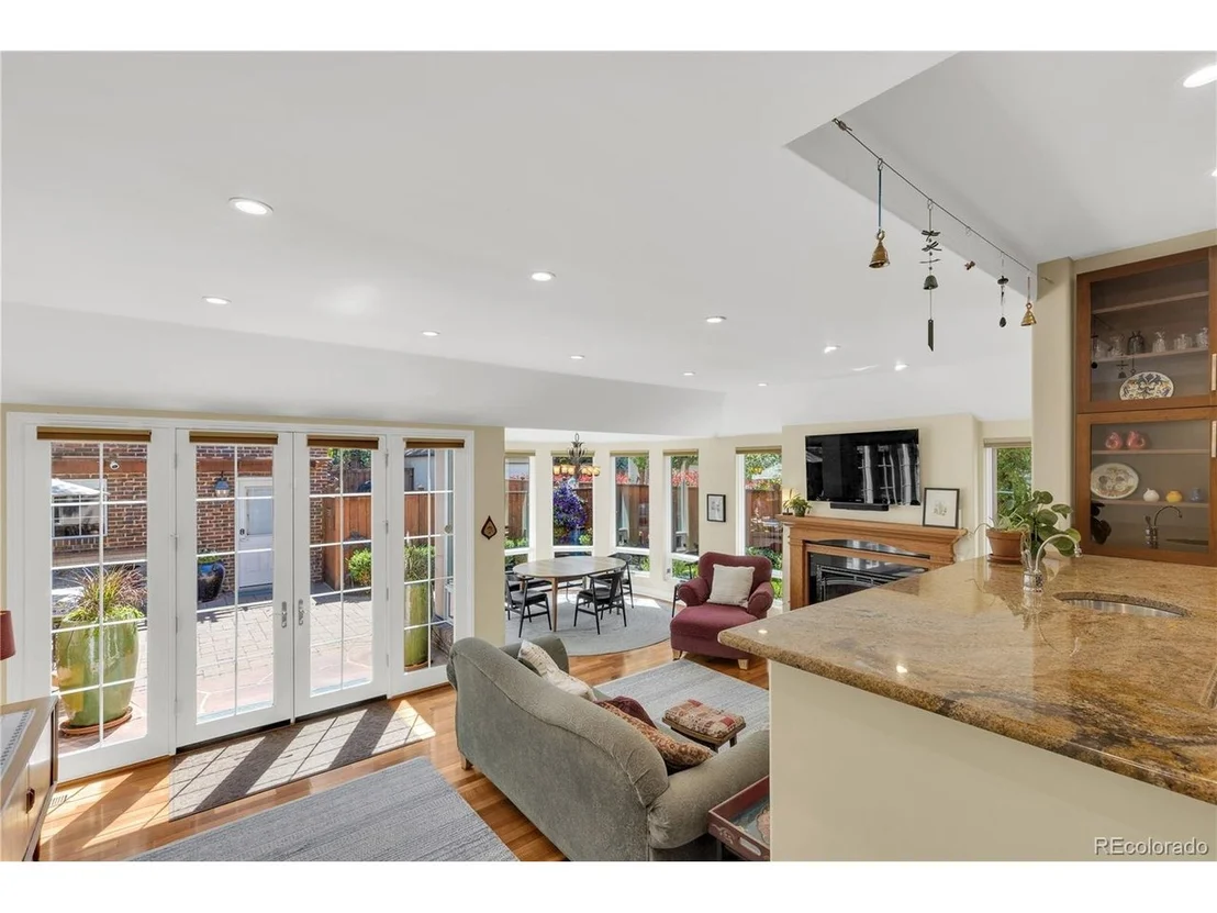 Photo of 520 Colorado Blvd