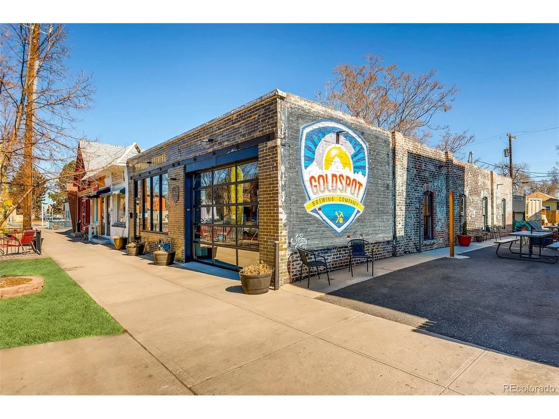 Photo of 3883 Lowell Blvd