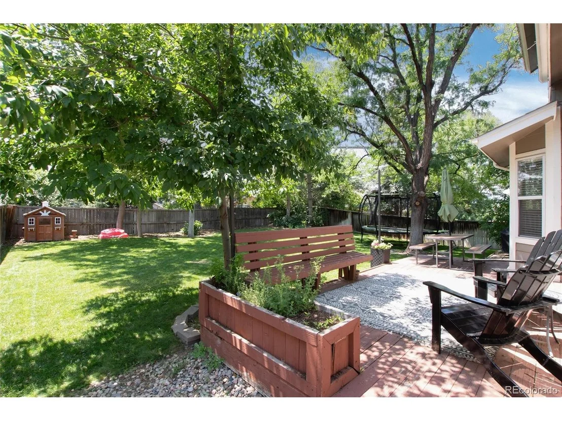 Photo of 882 Garden Dr