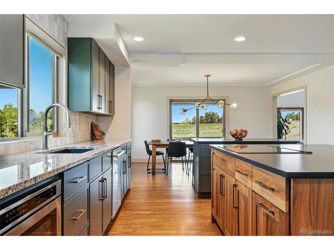 Photo of 6388 Donner Cir
