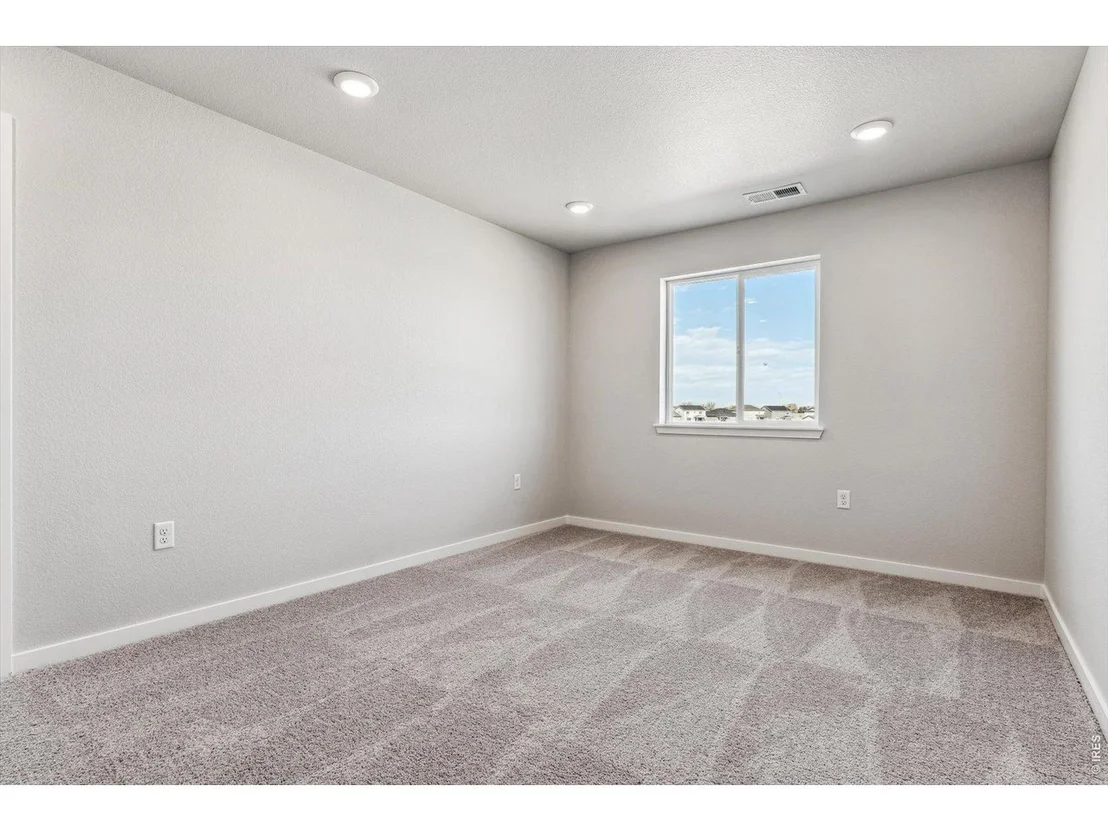 Photo of 814 Kettlepond Way