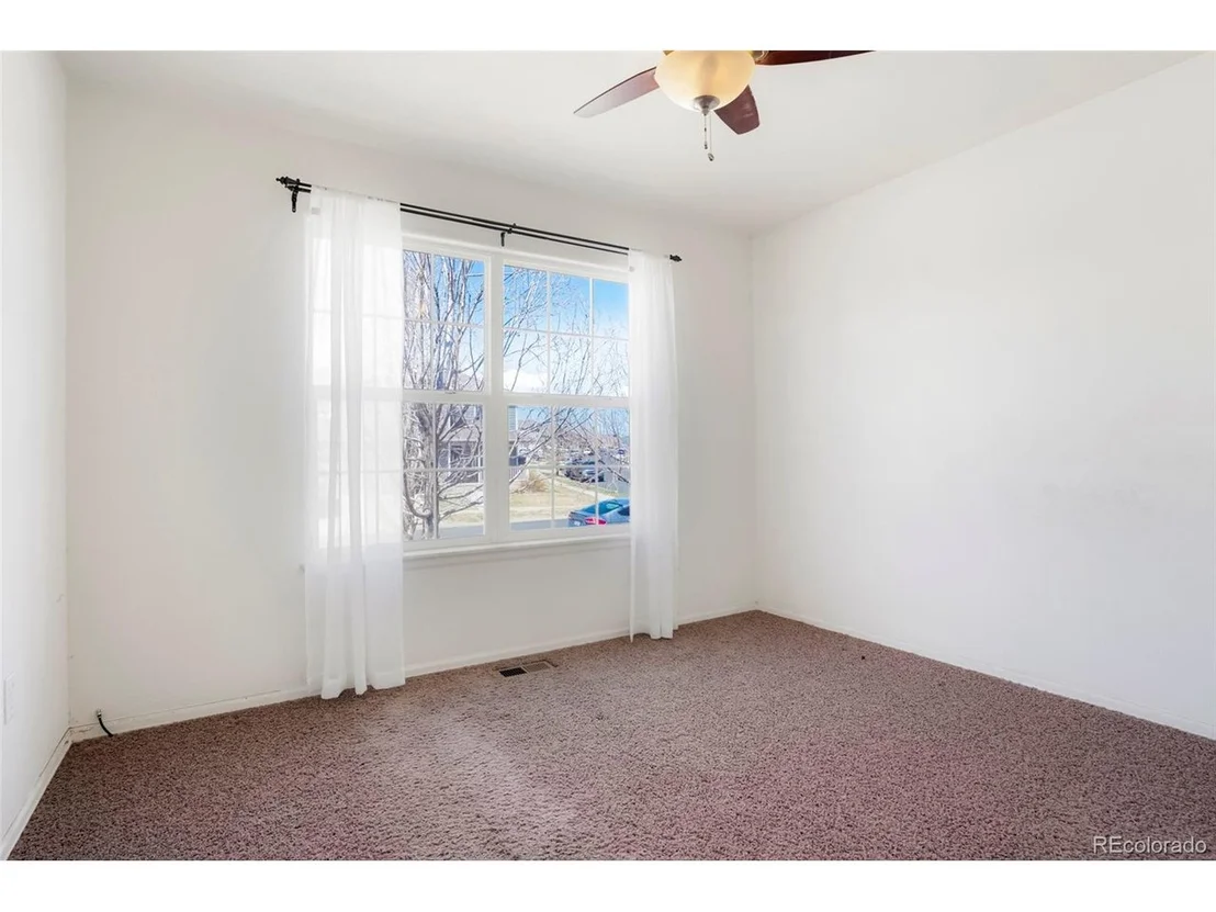 Photo of 1728 Dyer Loop