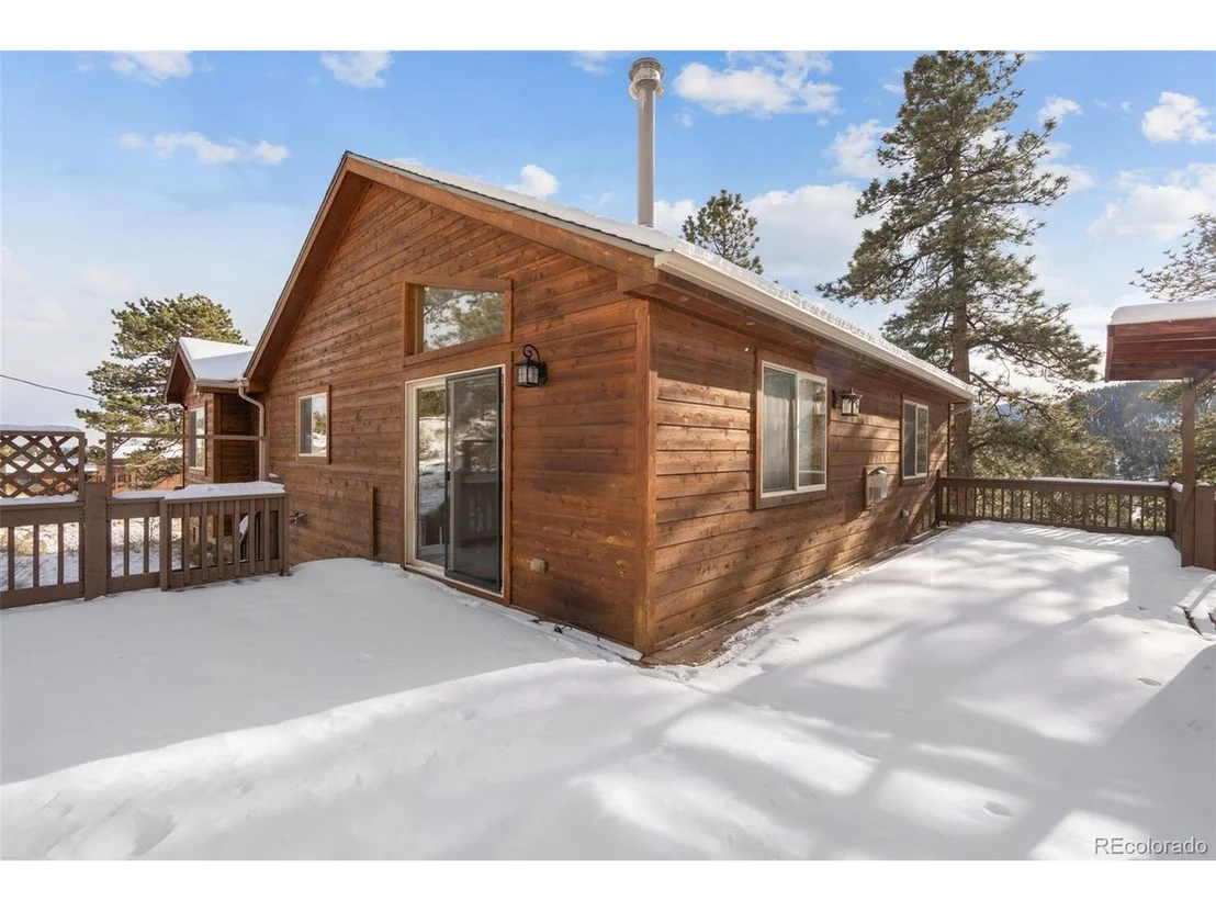 Photo of 377 Deer Trail Dr