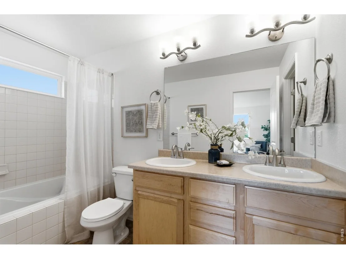 Photo of 354 Shadowbrook Dr