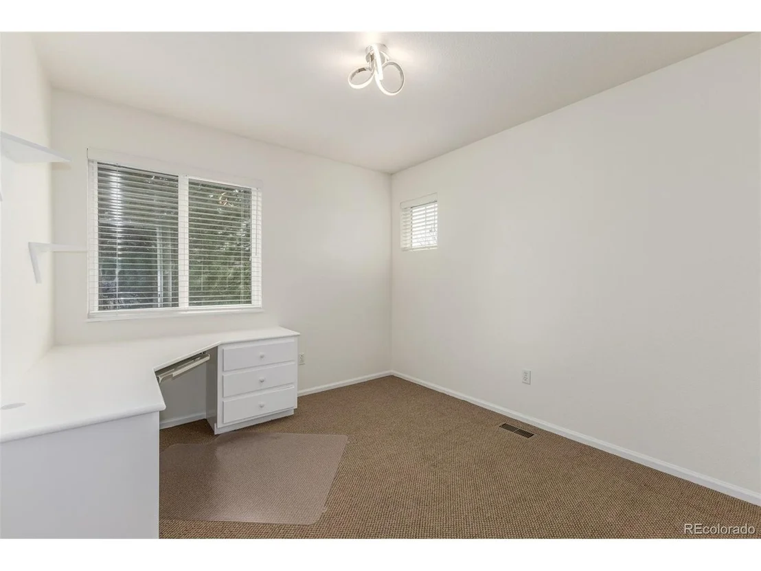 Photo of 8825 Fairview Oaks Pl