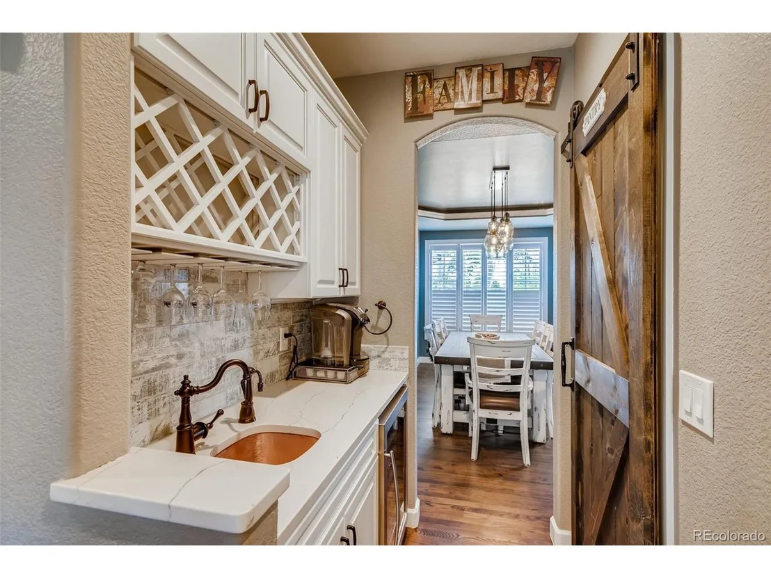 Photo of 3766 Vale View Ln