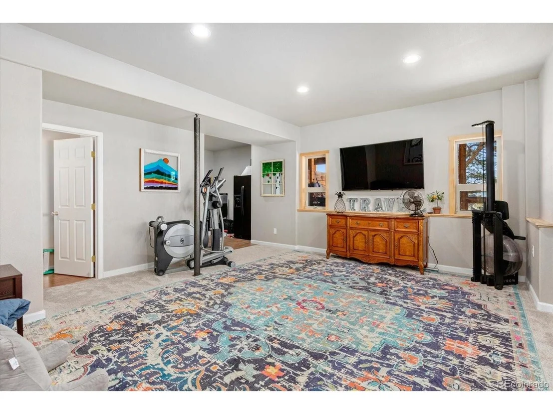 Photo of 10010 Sioux Cir