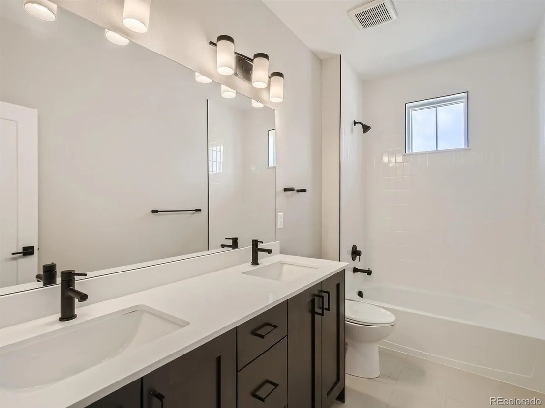 Photo of 5603 Wheaton Ave