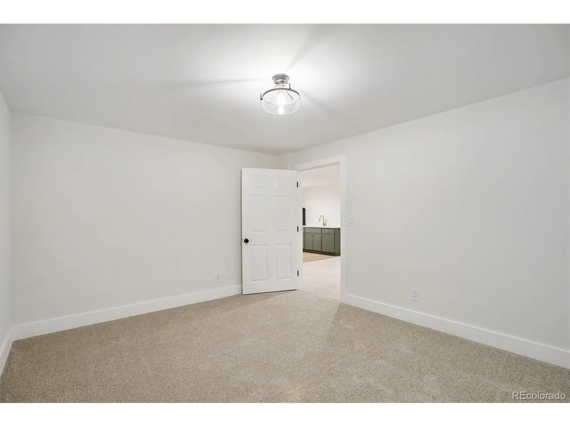 Photo of 7329 Windsor Dr