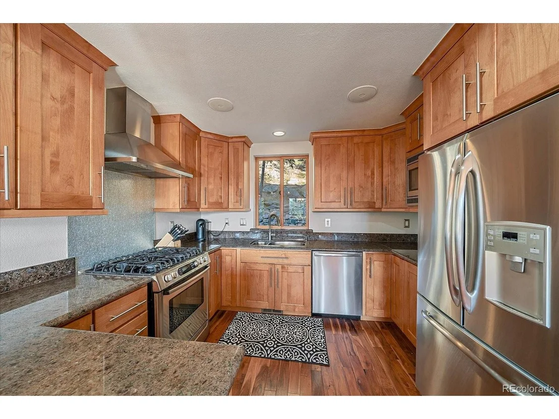 Photo of 4640 Hilltop Rd