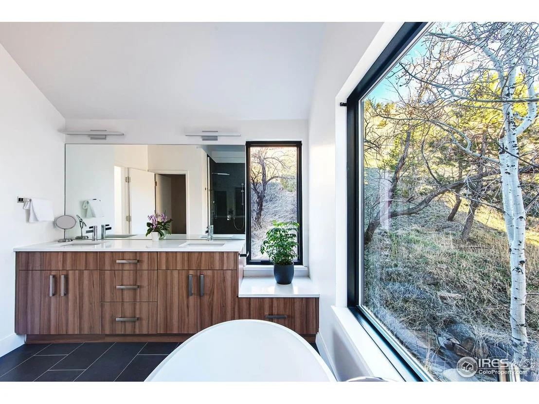 Photo of 210 Cactus Ct