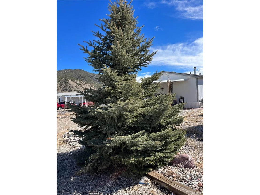 Photo of 916 Maple Dr