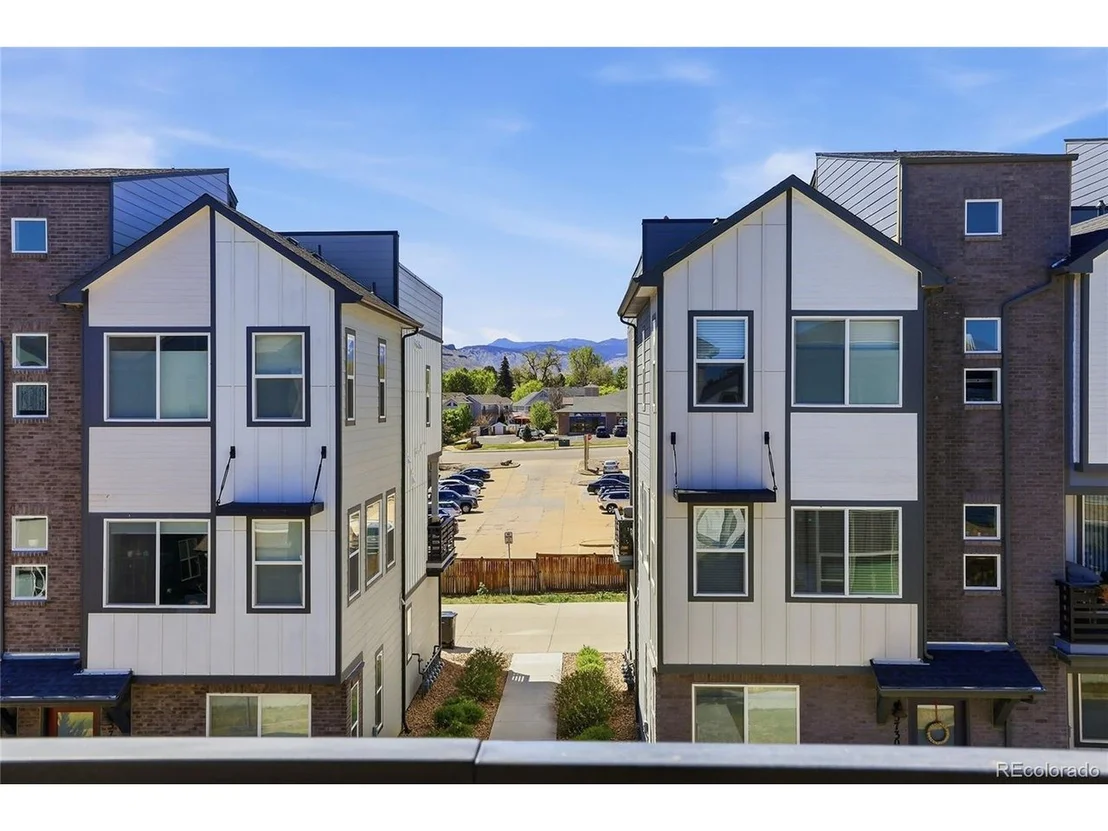 Photo of 5727 Van Gordon Way