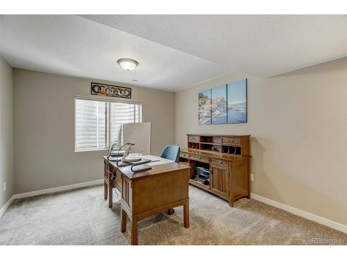 Photo of 2584 Lakes Edge Dr