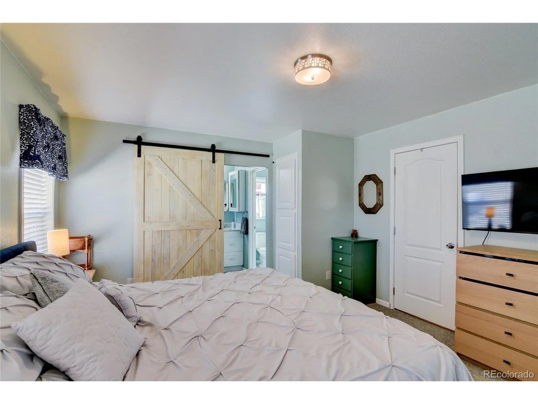 Photo of 261 Bridle Path