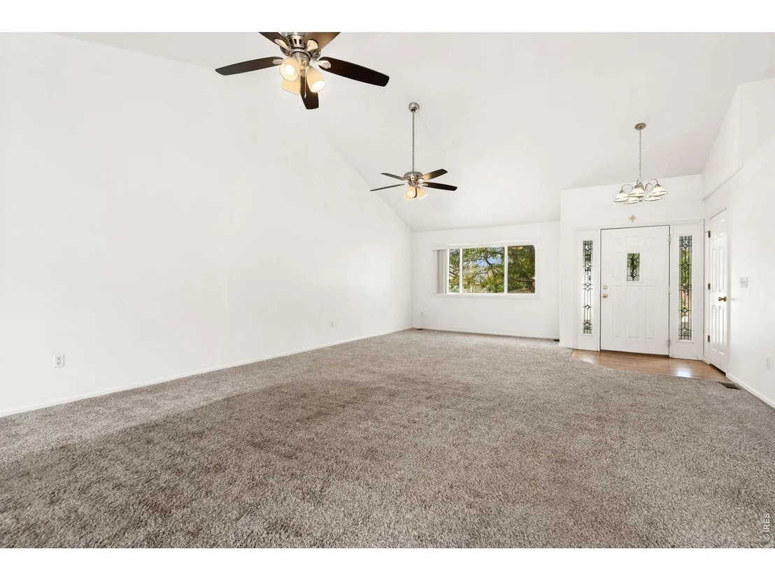Photo of 910 N 7th Pl