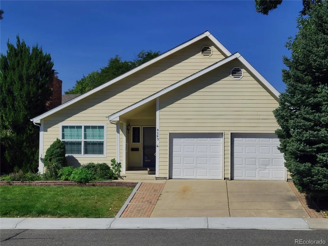 Photo of 8285 Iris Ct