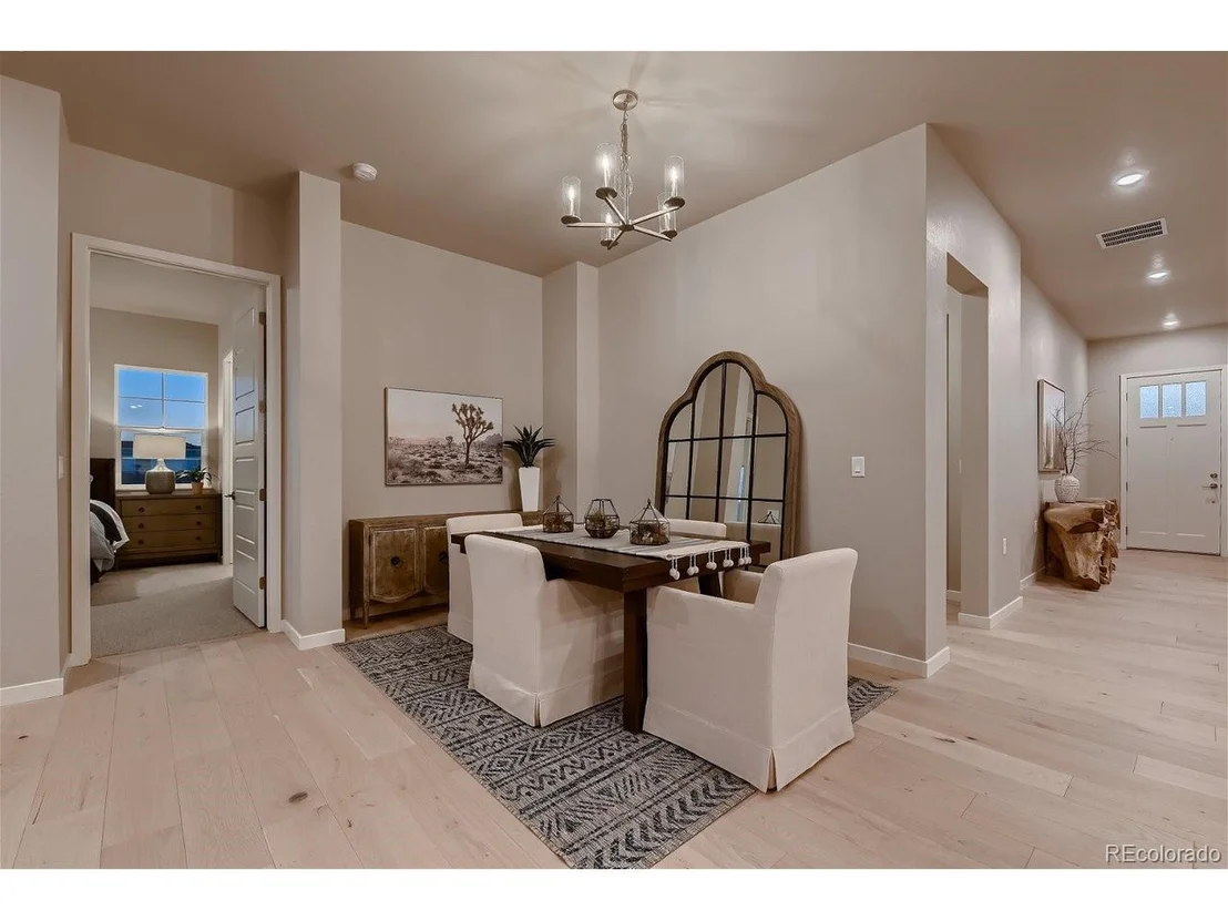 Photo of 895 Quarry Cir