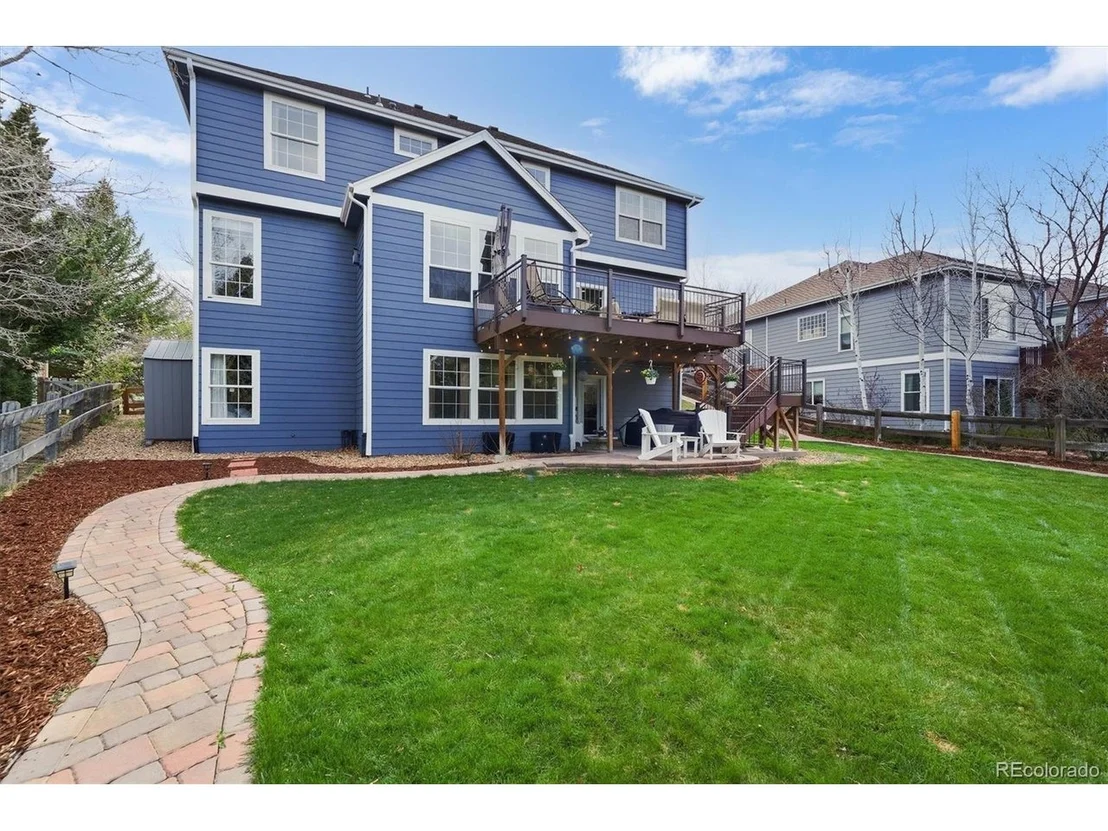 Photo of 379 Shoreham Cir