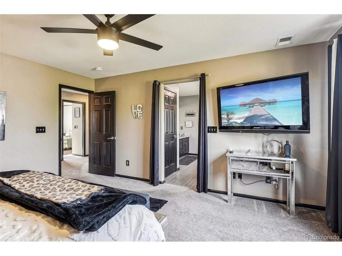 Photo of 10035 Crystal Cir
