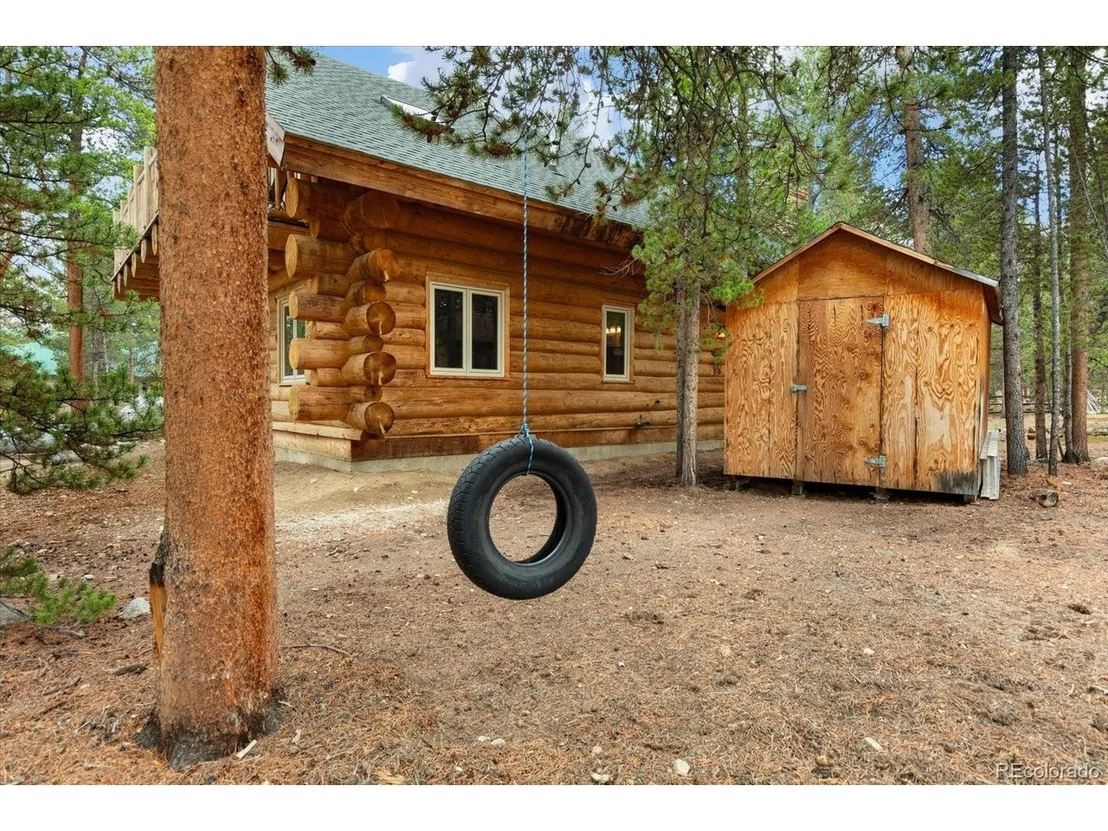 Photo of 682 Spruce Dr