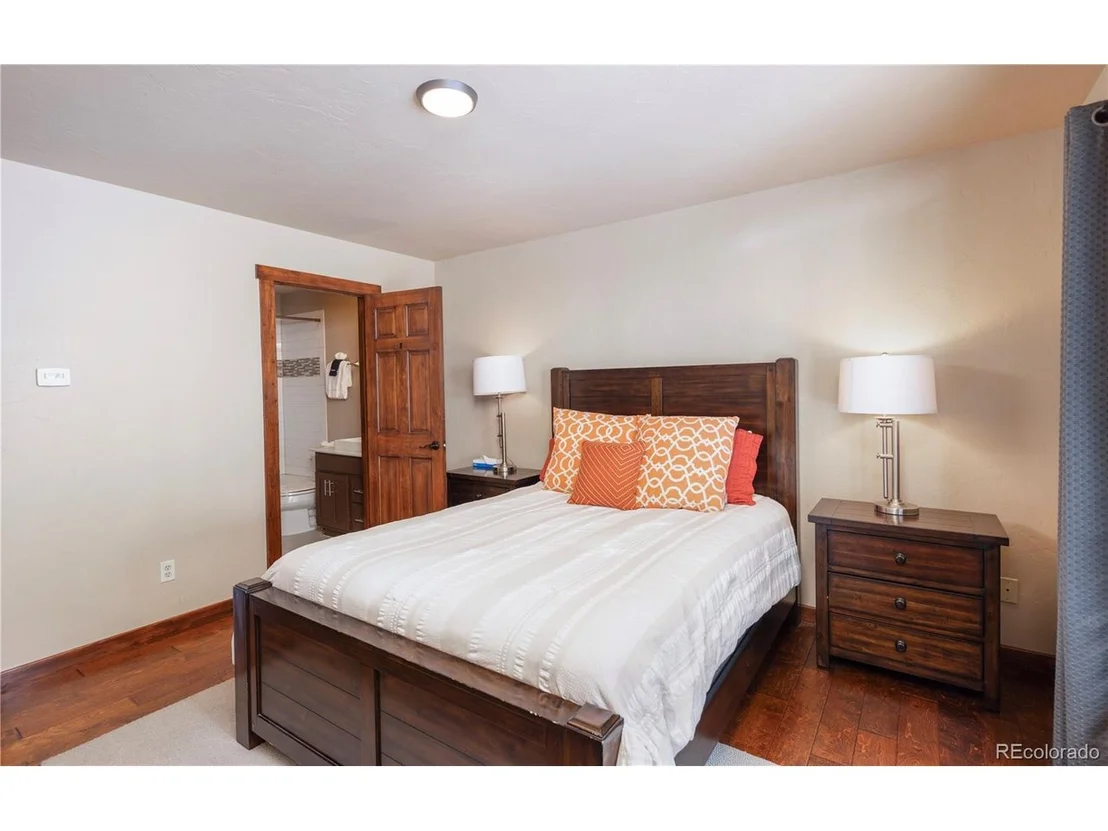 Photo of 120 Marks Ln
