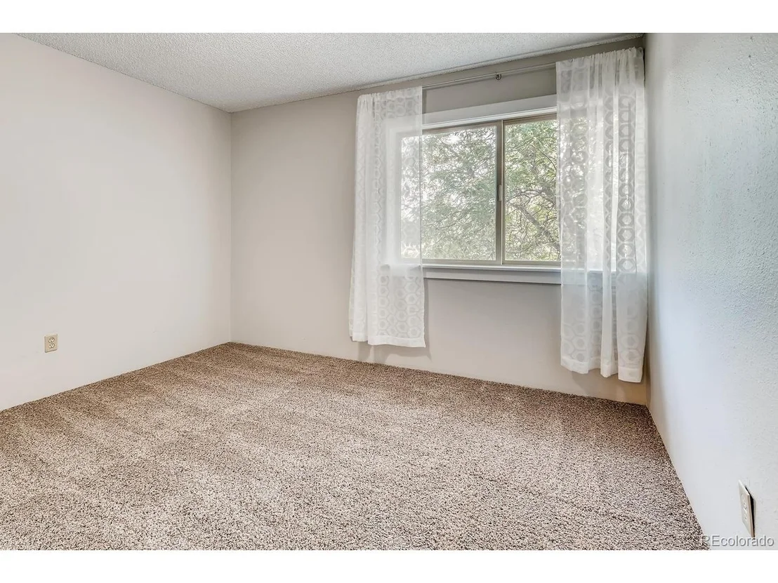 Photo of Unit 204 at 5102 Williams Fork Trl