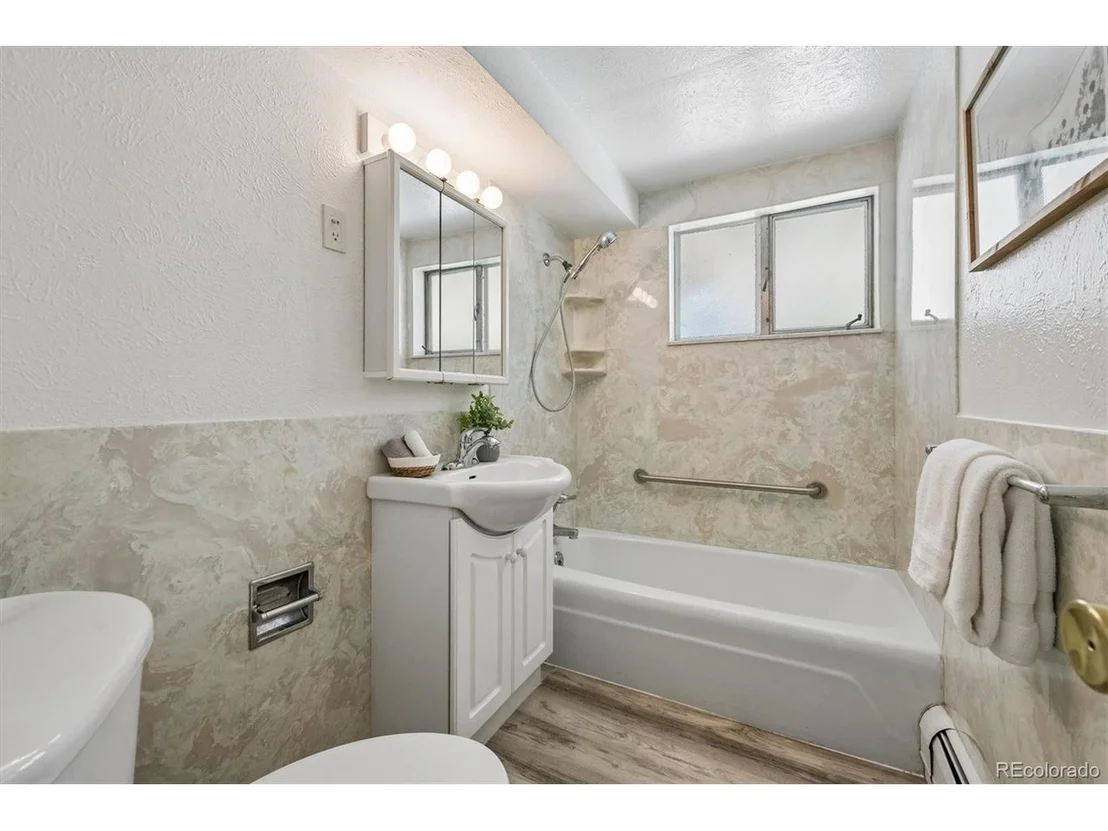 Photo of 2895 Garden Rd