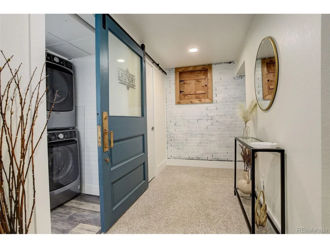 Photo of 6864 W 69th Pl