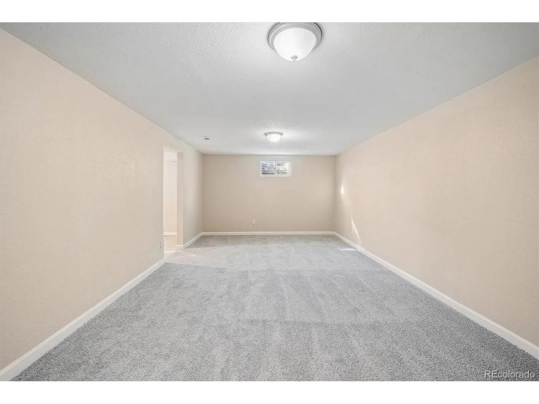 Photo of 3065 Wheeling St