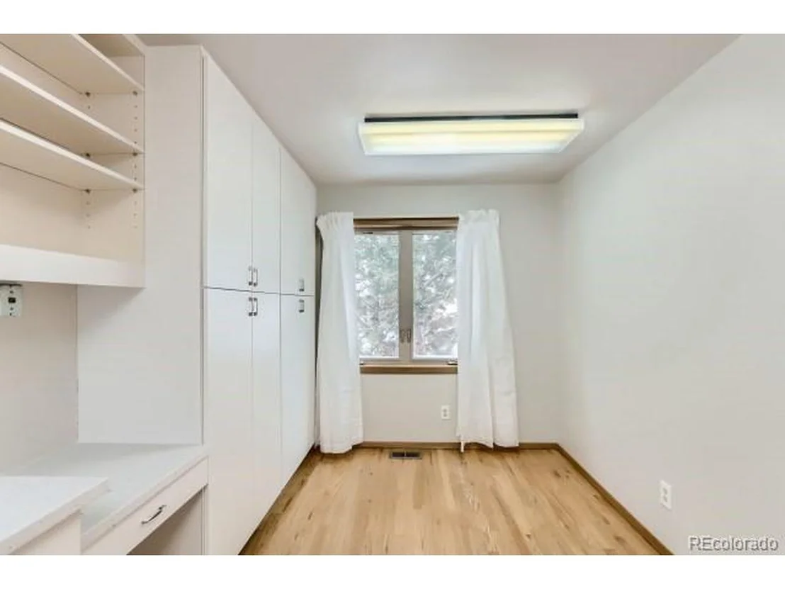 Photo of 3849 Birchwood Dr