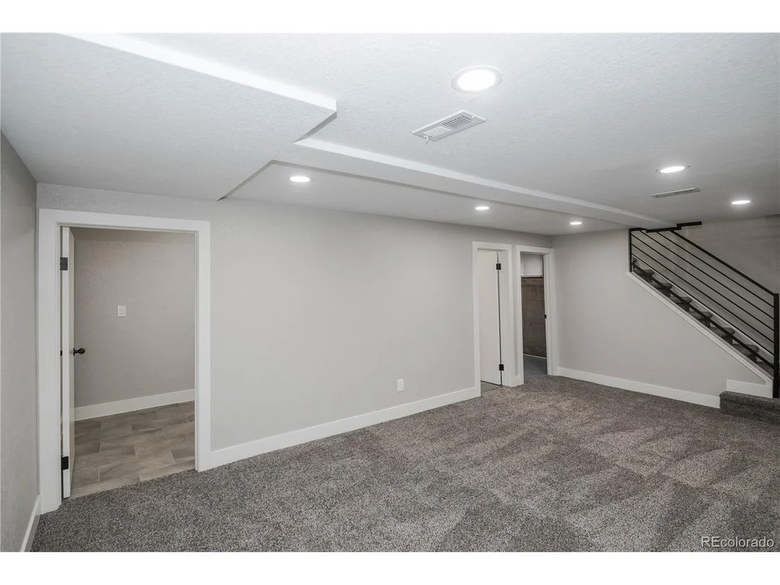 Photo of 6517 Otis St