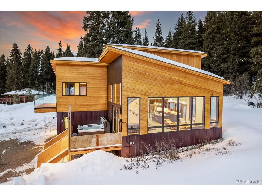 Photo of 162 Doris Dr