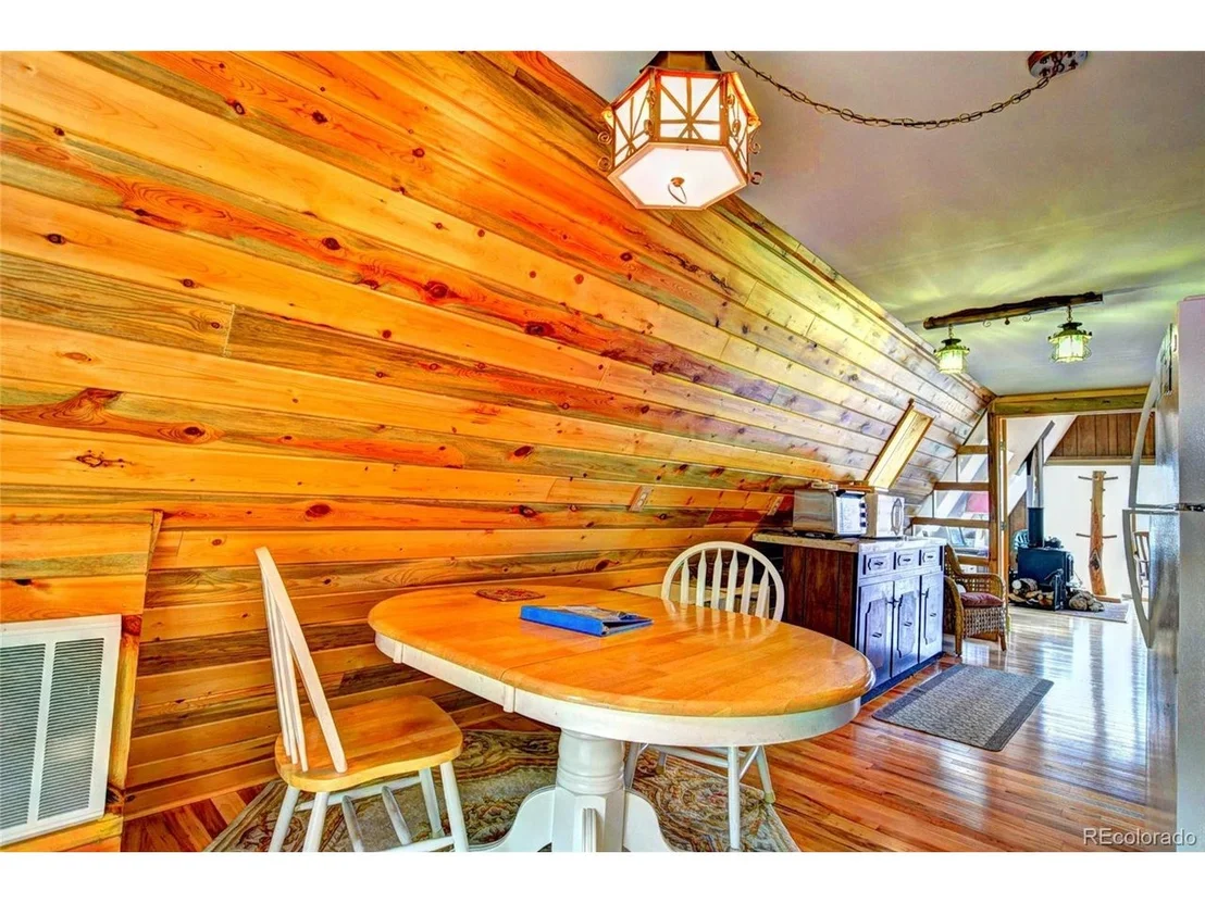 Photo of 567 Haida Rd