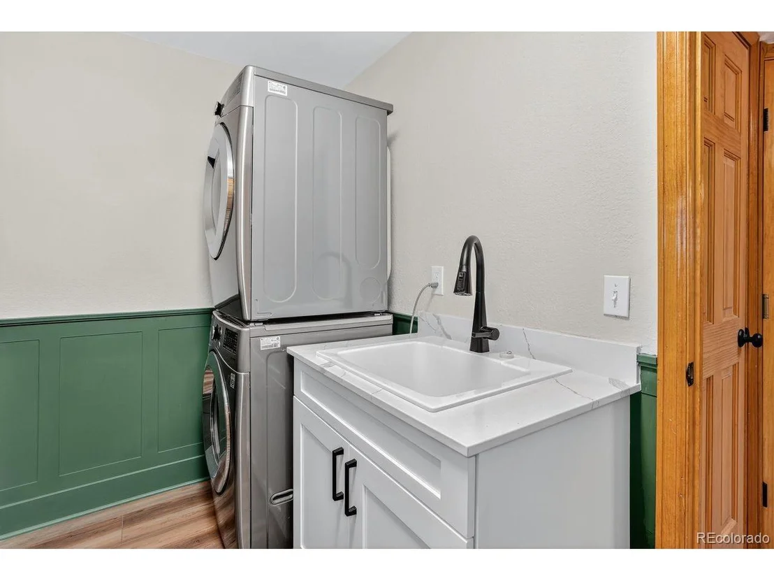 Photo of 174 Sleepy Hollow Dr