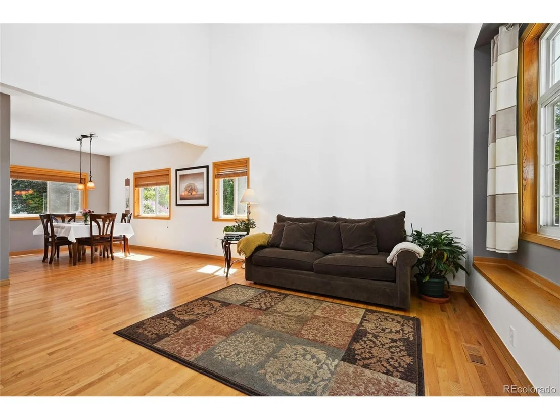 Photo of 3256 Wright Ave