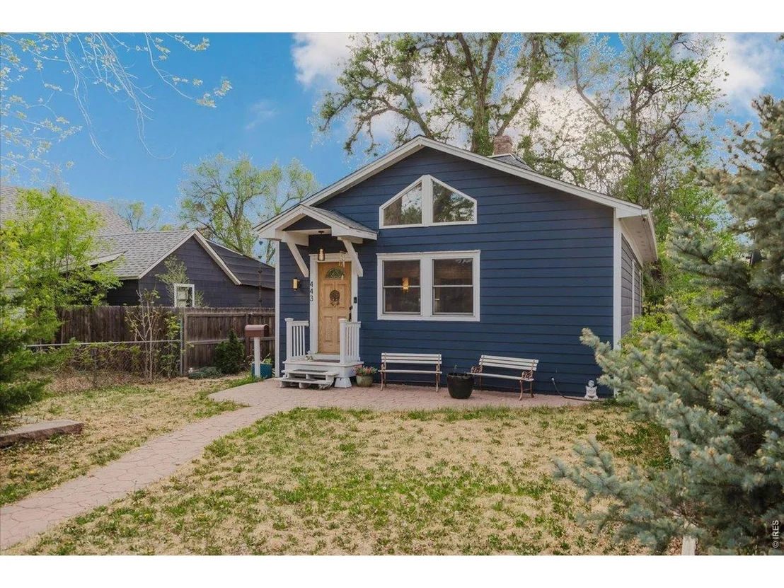 Photo of 443 Baker St