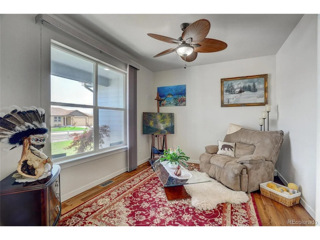 Photo of 305 Foxtail Dr