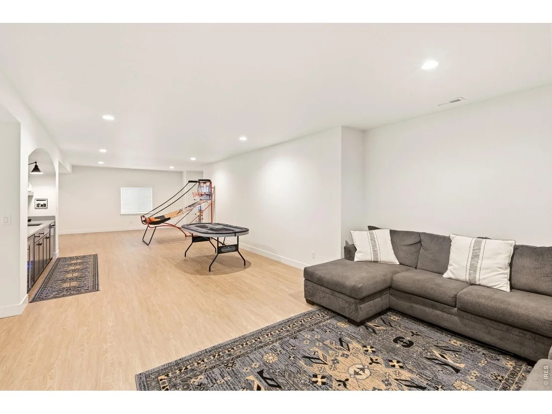 Photo of 843 Clydesdale Dr