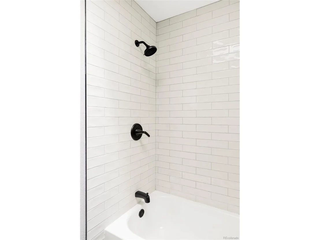 Photo of 8153 Field Cir