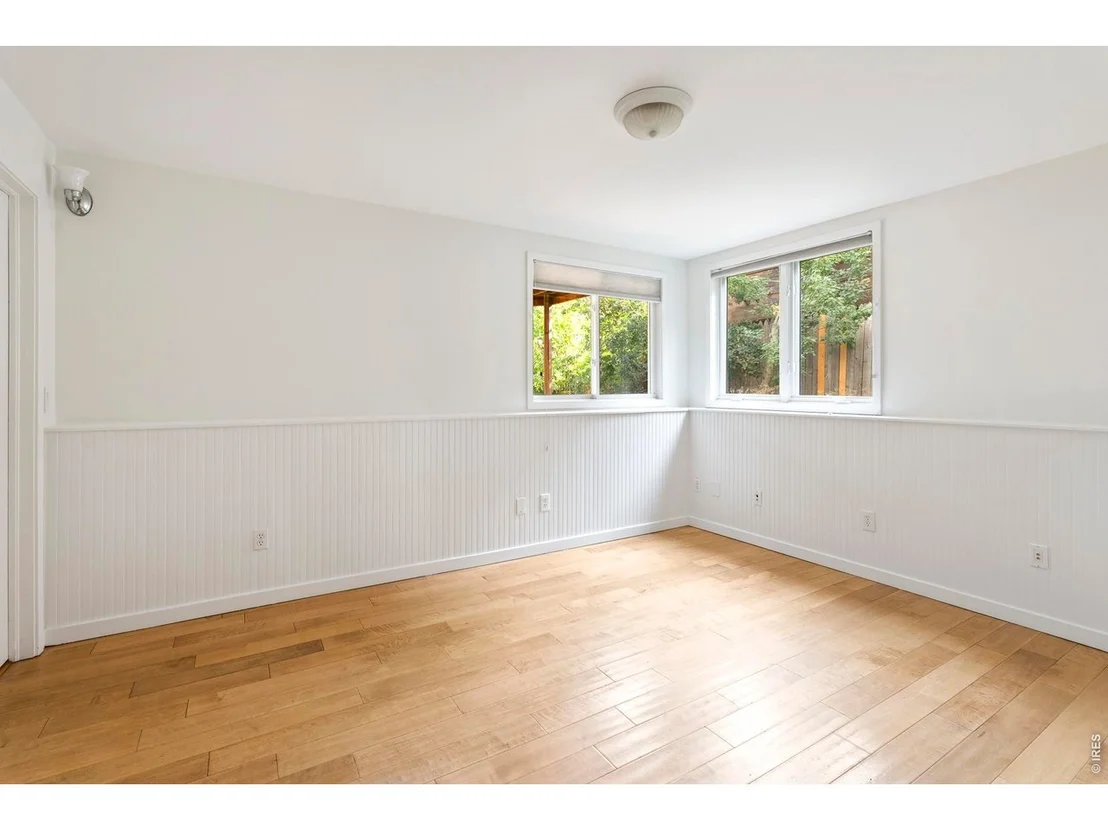 Photo of 805 Dewey Ave
