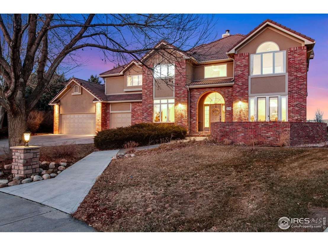 Photo of 378 High Pointe Dr