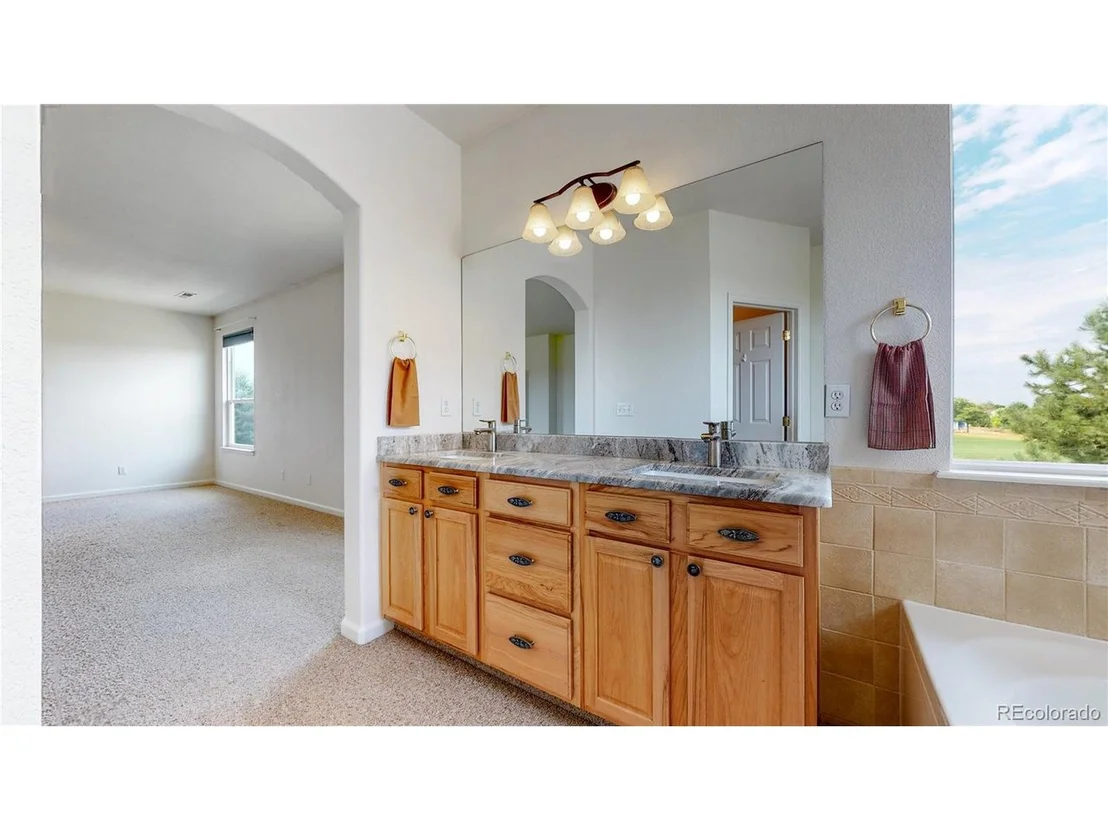 Photo of 843 Glenarbor Cir