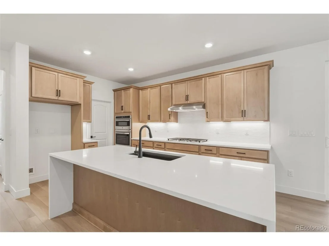 Photo of 1597 Bloom St